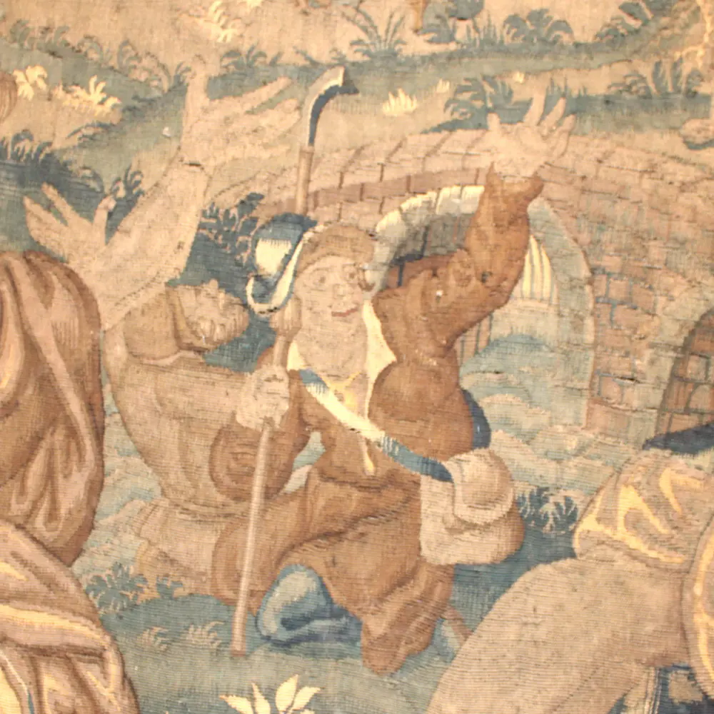 Fragment de la tapisserie du Cycle d’Alexandre le Grand, tissée à Audenarde à la fin du XVIe siècle et exposée dans la salle des Chevaliers du château de Reinhardstein, représentant un berger identifiable grâce à sa houlette, sa musette et sa pétase.